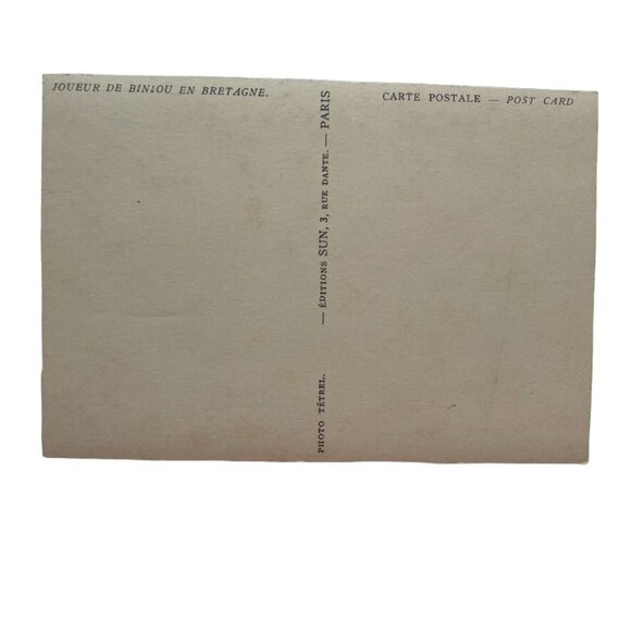 Vintage French Postcard Joueur De Binou En Bretagne Traditional Costume 1950s u - Picture 2 of 2